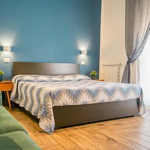 Hub Ferroviario - 12 Posti Letto Per Il Tuo Gruppo A Con Wifi E Netflix Bed and breakfast